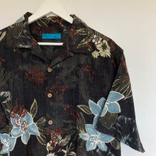 Charger l'image dans la galerie, chemise-hawaienne-homme-vintage-a-fleurs