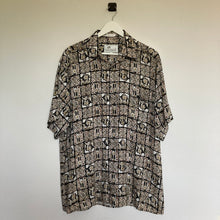 Charger l'image dans la galerie, Chemise hawaïenne vintage à motifs