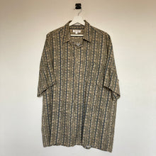 Charger l'image dans la galerie, chemise-hawaienne-homme-vintage-a-motifs-pierre-cardin