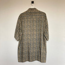 Charger l'image dans la galerie, chemise-hawaienne-homme-vintage-a-motifs-pierre-cardin