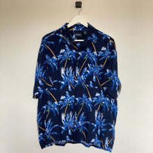 Charger l'image dans la galerie, Chemise hawaïenne vintage 100% rayon