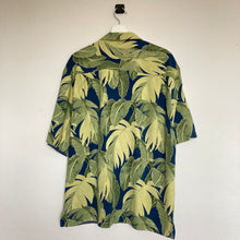 Charger l'image dans la galerie, chemise-hawaienne-homme-vintage-en-soie