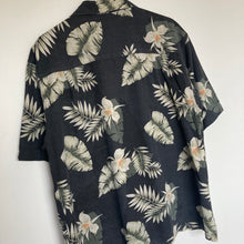 Charger l'image dans la galerie, chemise-hawaienne-homme-vintage-noir