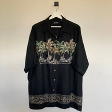 Charger l'image dans la galerie, chemise-hawaienne-homme-vintage-noire