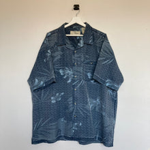 Charger l'image dans la galerie, chemise-hawaienne-vintage-a-fleurs-homme-bleue