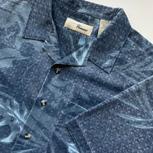 Charger l'image dans la galerie, chemise-hawaienne-vintage-a-fleurs-homme-bleue