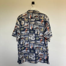 Charger l'image dans la galerie, chemise-hawaienne-vintage-a-motifs