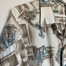 Charger l&#39;image dans la galerie, chemise-hawaienne-vintage-a-motifs-homme
