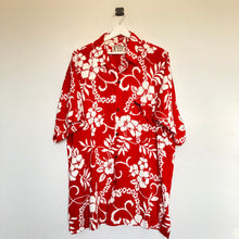 Charger l'image dans la galerie, chemise-hawaienne-vintage-homme-a-fleurs-rouge