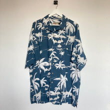 Charger l'image dans la galerie, chemise-hawaienne-vintage-homme-a-fleurs-tori-richard
