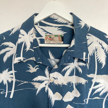 Charger l'image dans la galerie, chemise-hawaienne-vintage-homme-a-fleurs-tori-richard