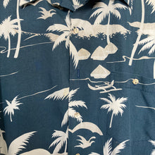 Charger l'image dans la galerie, chemise-hawaienne-vintage-homme-a-fleurs-tori-richard