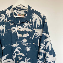 Charger l'image dans la galerie, chemise-hawaienne-vintage-homme-a-fleurs-tori-richard