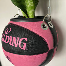 Charger l'image dans la galerie, deco-ballon-de-basket-spalding-femme-rose-vase-plante-pot-de-fleur