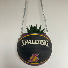 Charger l'image dans la galerie, deco-basketball-plante-ballon-de-basket-recycle-lakers-nba