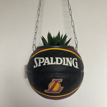 Charger l'image dans la galerie, deco-basketball-plante-ballon-de-basket-recycle-lakers-nba