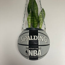 Charger l'image dans la galerie, deco-basketball-plante-ballon-de-basket-spurs-nba