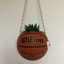 Charger l'image dans la galerie, deco-basketball-plante-ballon-de-basket-wilson