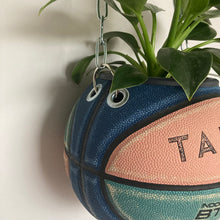 Charger l'image dans la galerie, deco-basketball-vintage-ballon-de-basket-recycle-tarmak