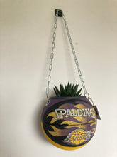 Charger l'image dans la galerie, deco-basketball-vintage-plante-ballon-de-basket-lakers-nba