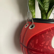 Charger l'image dans la galerie, deco-nike-ballon-de-basket-vase-plante-pot-de-fleur