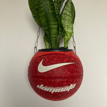 Charger l'image dans la galerie, deco-nike-ballon-de-basket-vase-plante-pot-de-fleur