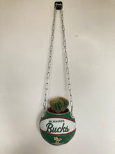 Charger l'image dans la galerie, decoration-ballon-de-basket-transforme-en-pot-de-fleur-bucks-basketball-planter
