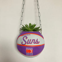 Charger l'image dans la galerie, decoration-ballon-de-basket-transforme-en-pot-de-fleur-suns