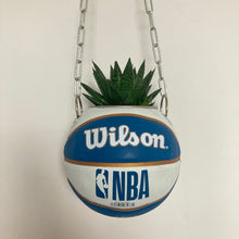 Charger l'image dans la galerie, decoration-ballon-de-basket-transforme-en-pot-de-fleur-wizards-basketball-planter