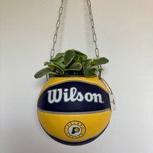 Charger l'image dans la galerie, decoration-ballon-de-basket-transforme-en-pot-de-fleurs-pacers