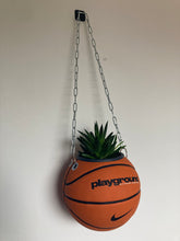 Charger l'image dans la galerie, decoration-basketball-plante-ballon-de-basket-nike-nba