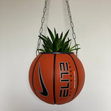 Charger l'image dans la galerie, decoration-basketball-plante-ballon-de-basket-vase-nike-nba
