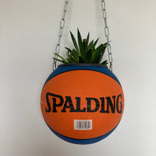 Charger l'image dans la galerie, decoration-basketball-plante-ballon-de-basket-vintage-orange-bleu