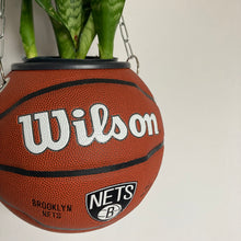 Charger l'image dans la galerie, decoration-basketball-planter-ballon-de-basket-wilson-brooklin-nets-pot-de-fleurs-original