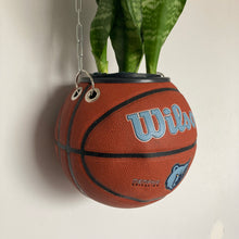 Charger l'image dans la galerie, decoration-basketball-planter-ballon-de-basket-wilson-grizzlies-pot-de-fleurs-original