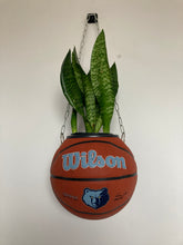 Charger l'image dans la galerie, decoration-basketball-planter-ballon-de-basket-wilson-grizzlies-pot-de-fleurs-original