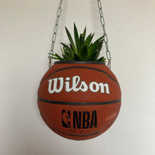 Charger l'image dans la galerie, decoration-basketball-vintage-plante-ballon-de-basket