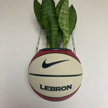 Charger l'image dans la galerie, decoration-nike-basketball-planter-pot-de-fleurs-ballon-de-basket-plante