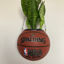 Charger l'image dans la galerie, decoration-plante-ballon-de-basket-pot-de-fleurs-spalding-nba
