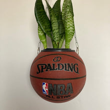 Charger l'image dans la galerie, decoration-plante-ballon-de-basket-pot-de-fleurs-spalding-nba
