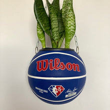 Charger l'image dans la galerie, decoration-plante-ballon-de-basket-wilson-pot-de-fleurs-vase