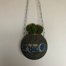 Charger l'image dans la galerie, idee-cadeau-de-noel-basketball-ballon-de-basket-orlando-magic-nba-vase-plante-pot-de-fleur