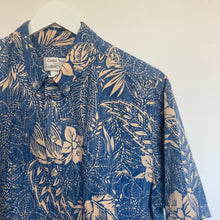Charger l'image dans la galerie, chemise hawaienne vintage à fleurs ou à motifs homme - magnum