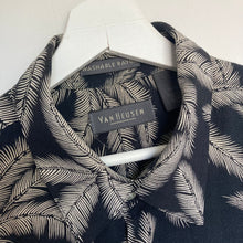 Charger l'image dans la galerie, Chemise hawaïenne à fleurs (XL)