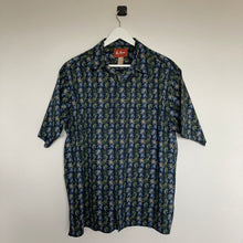 Charger l'image dans la galerie, chemise hawaienne vintage à fleurs ou à motifs homme - magnum