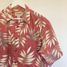 Charger l'image dans la galerie, Chemise hawaïenne à fleurs (L) - Turtle Frip
