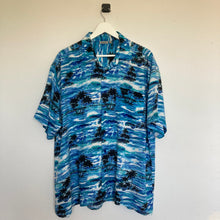 Charger l'image dans la galerie, chemise hawaienne vintage à fleurs ou à motifs homme - magnum
