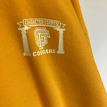 Charger l'image dans la galerie, Sweat vintage homme jaune Made in Haiti