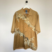 Charger l'image dans la galerie, chemise hawaienne vintage à fleurs ou à motifs homme - magnum