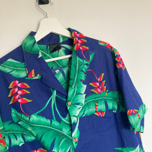 Charger l'image dans la galerie, Chemise hawaïenne vintage à fleurs (M)